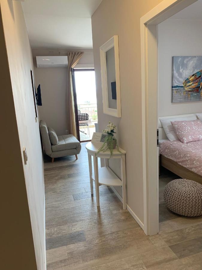 Family Friendly Apartments With A Swimming Pool Povljana, Pag - 244 エクステリア 写真