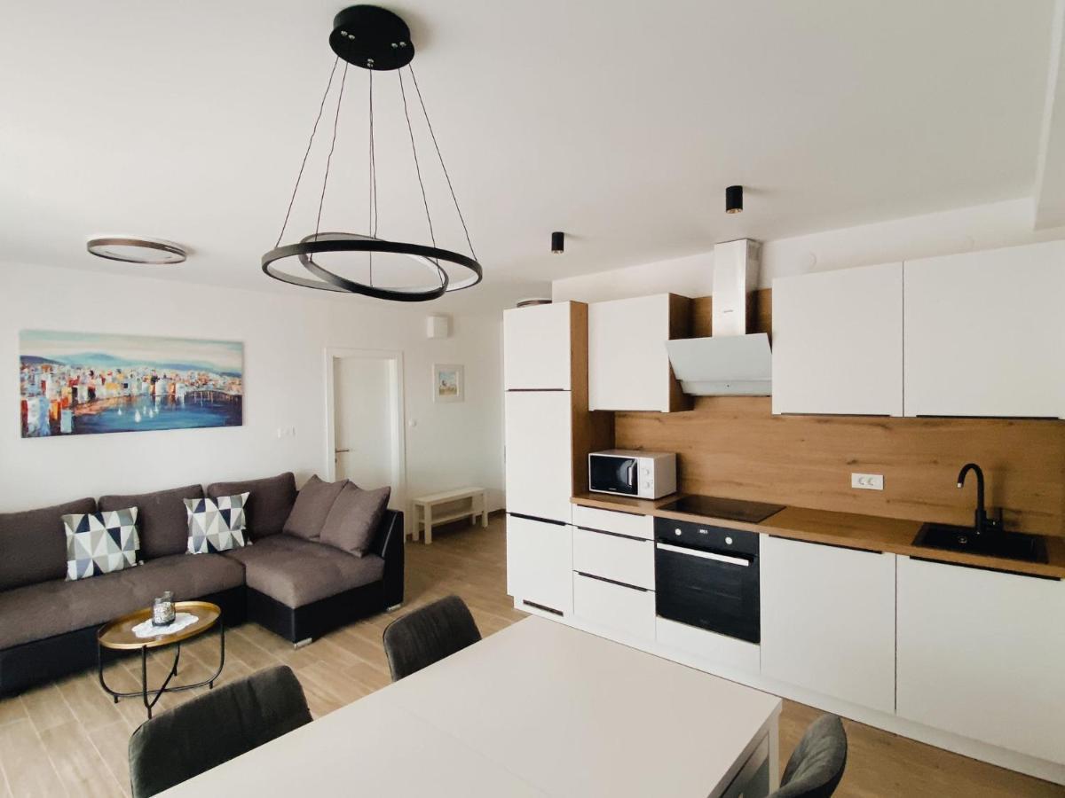 Family Friendly Apartments With A Swimming Pool Povljana, Pag - 244 エクステリア 写真